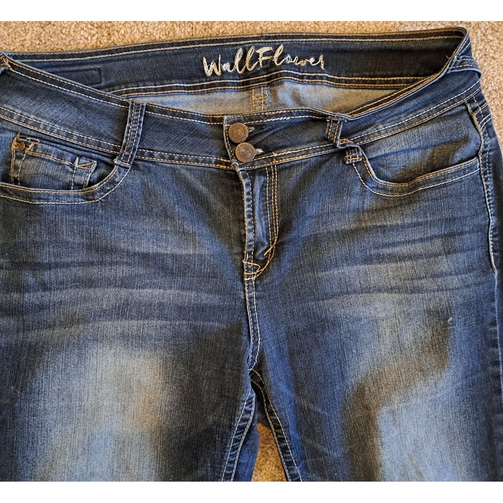 Y2K WallFlower Bootcut Jeans Women's 13 Dark Wash Distressed Embroidered Stretch